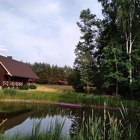 Alisa Kviecia. Villa Juodalaukiai Exteriör bild