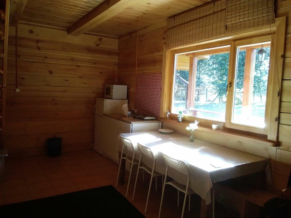 Alisa Kviecia. Villa Juodalaukiai Exteriör bild